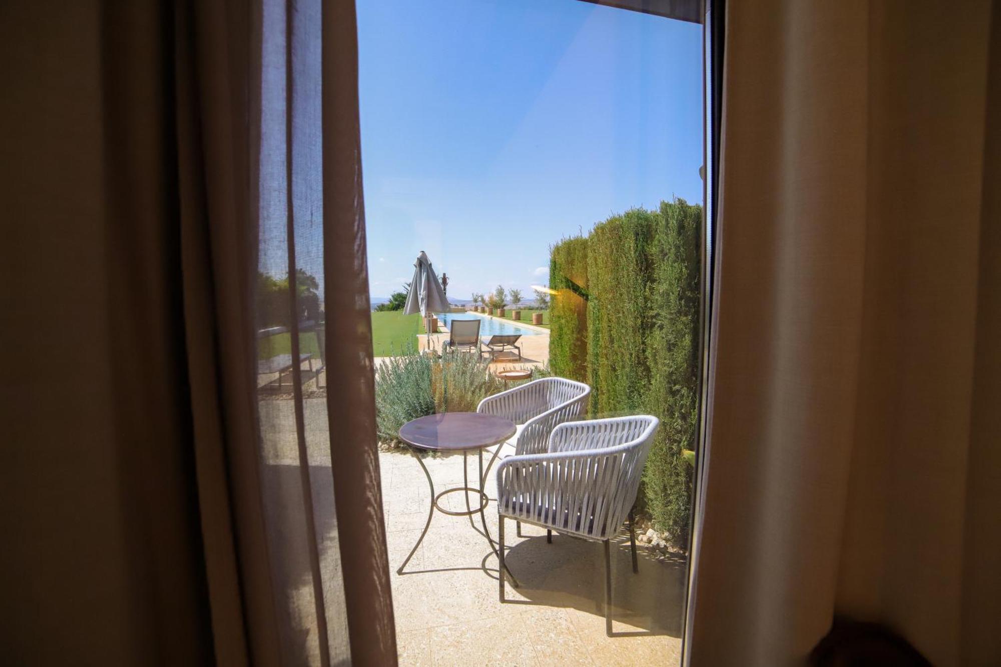 בית הארחה וייאמרטין 	Hacienda El Rosalejo מראה חיצוני תמונה